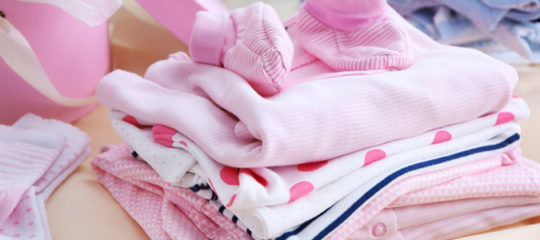 Les vêtements indispensables pour un bébé